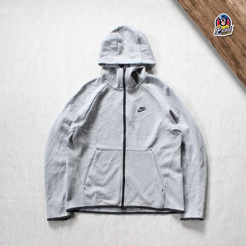 Hoodie Nike Tech Abu