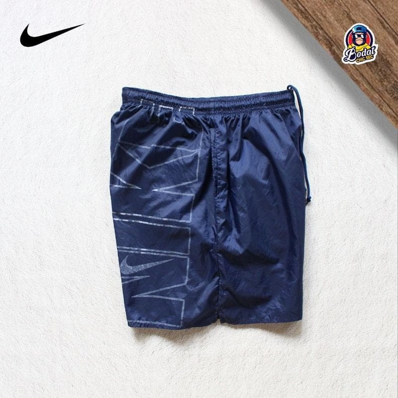 Celana Pendek / Short Pants Rileks Nike Vintage 